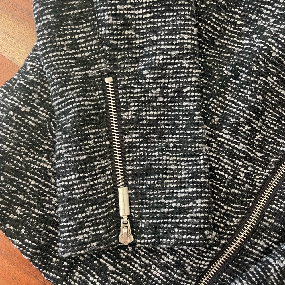 Dynamite Blazer size small. - Picture 4 of 10